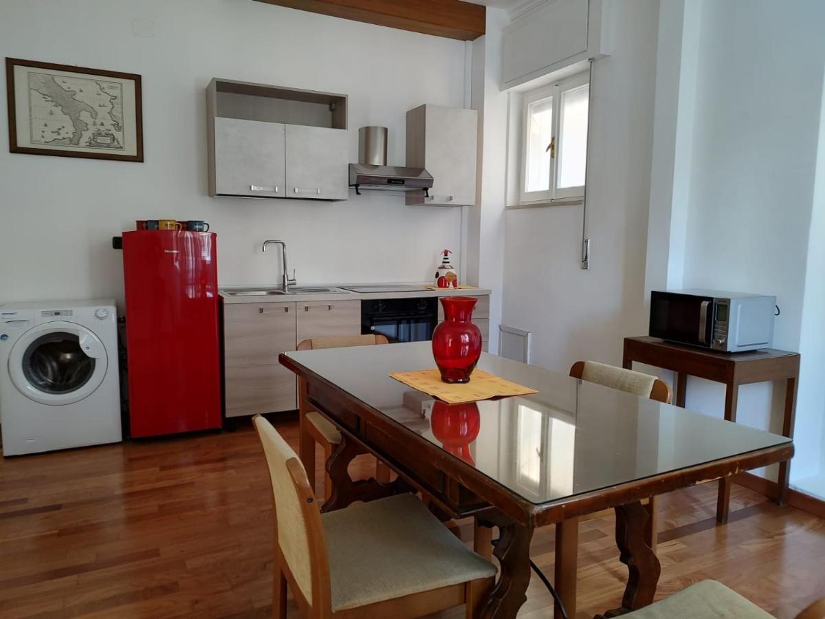 Nel Mezzo Del Cammin Apartment บรินดิซิ ภายนอก รูปภาพ